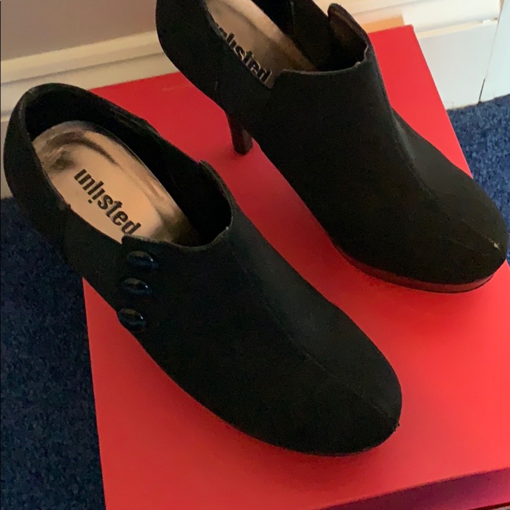 Black Suede heels. Size 7 1/2